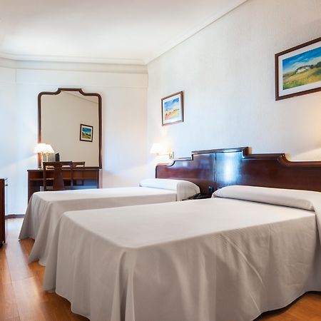 Hotel Alcantara Caceres Exterior photo