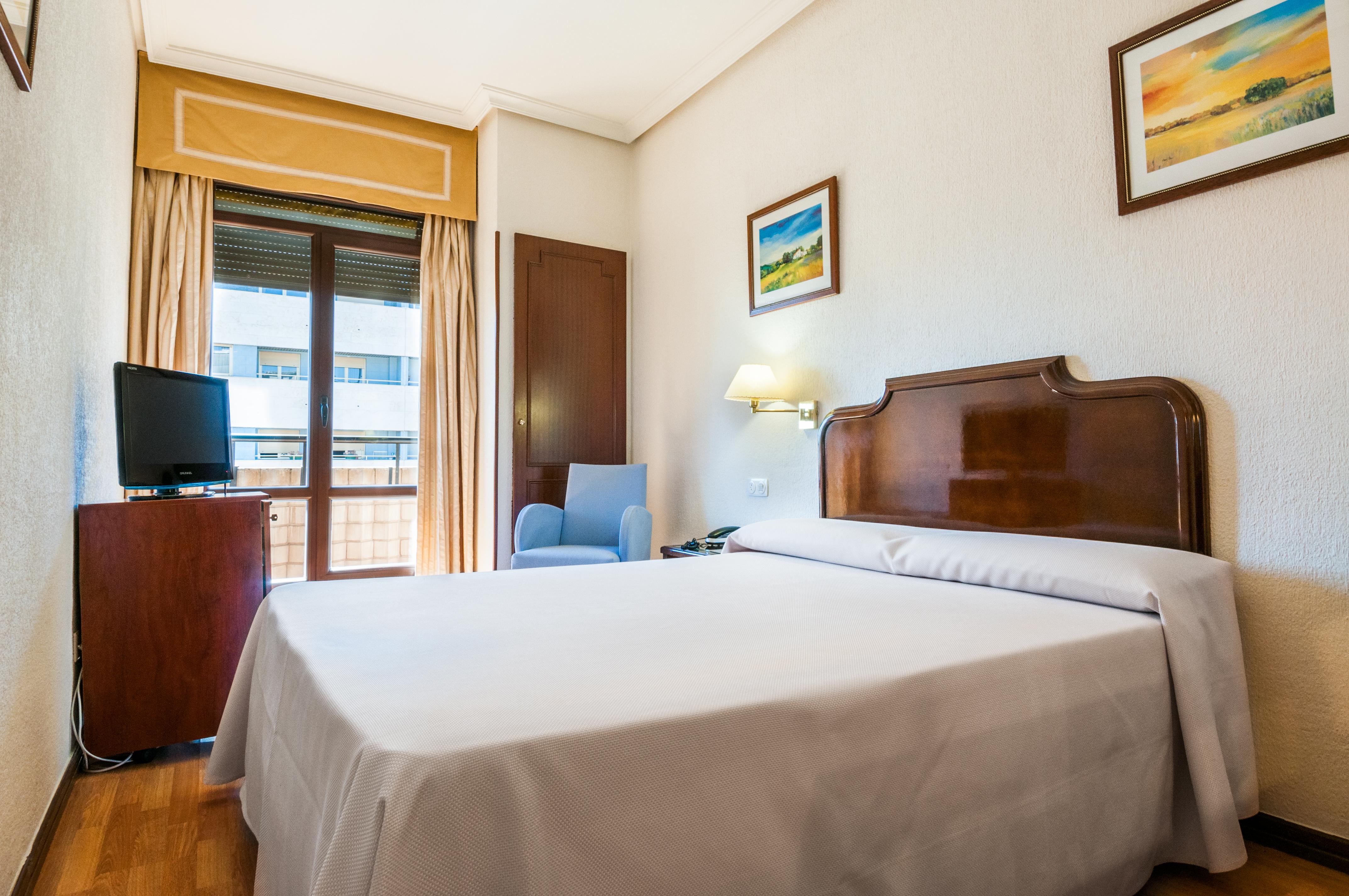 Hotel Alcantara Caceres Exterior photo
